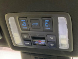 【パワーバックドア】スマートキーや運転席のボタンを押すだけでリアゲートが自動で開閉します!荷物を持っている時や、高い位置にあるバックドアを閉める際に便利な機能です♪
