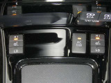 【シートヒーター搭載】シートを温めてくれる暖房機器です!長時間座っていると負担が掛かりやすい背中や腰、または冬場の寒い日に冷えやすい脚部に快適なぬくもりを♪