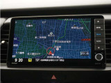 純正9インチプレミアムインターナビ(VXU-215FTi)&バックカメラが装備されているので、普段の使い勝手もロングドライブも快適です。