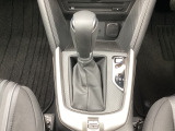 アクセルペダルを踏み込む量や速さに応じて変速パターンをし、人馬一体の運転感覚を発揮してくれる6速オートマ!