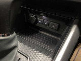 運転席・助手席シートヒーター付き♪お尻や腰回りを温めてくれますよ(^^♪