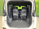 【パワーバックドア】スマートキーや運転席のボタンを押すだけでリアゲートが自動で開閉します!荷物を持っている時や、高い位置にあるバックドアを閉める際に便利な機能です♪