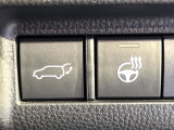 【パワーバックドア】スマートキーや運転席のボタンを押すだけでリアゲートが自動で開閉します!荷物を持っている時や、高い位置にあるバックドアを閉める際に便利な機能です♪