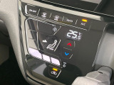 【オートエアコン】一度お好みの温度に設定すれば、車内の温度を検知し風量や温度を自動で調整。暑い&hellip;寒い&hellip;と何度もスイッチ操作をする必要はありません。快適な車内空間には必須の機能ですね♪