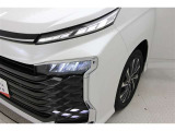 LEDヘッドライトです。デザイン性がよくとても明るいので、夜間の走行や悪天候でも安心です。しかも長寿命!