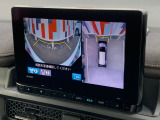 ■マルチビューカメラシステム■車両の前後と左右のドアミラーに計4台のカメラを搭載!上空から見下ろしたような視界などの数種類のビューをご用意し、ドライバーの死角を減らして運転負荷を軽減いたします
