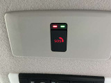 SOSコール装備で緊急時のトラブルにボタン押すだけでオペレーターとつながり安心です。※ご使用になるには別途登録作業が必要です。