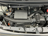 技術が詰まったエンジンルームもご覧の通りピカピカにクリーニング済みです。