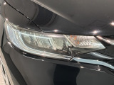 LEDヘッドライトは、点灯の瞬間から最大光量を発揮し、突然暗くなるトンネルなどでの安定感を高めます。