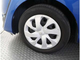 かっこいいホイールですね。 車のイメージを大きく左右するホイール部分はコダワリを持ちたいですね。