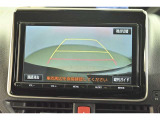 バック駐車が苦手な方の強い味方です。後方の状況が一目で分かりますので安心ですね。
