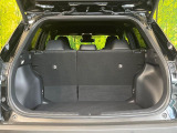 普段のお買い物や通勤、送迎等に十分な荷室スペースを確保しております。セカンドシートを倒すと、大きな荷物の積載も可能です♪