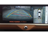車両を上から見たような映像で、運転席から目視だけでは見にくい車両周辺の状況をしっかり確認できます。