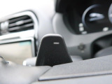 ステアリングパドルシフト『クイックなシフト操作が可能!レスポンスが高く、運転者様のギア変則にしっかりとついてきてくれます!ジャガーと一体となれる装備です。』