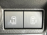 【両側パワースライドドア】スマートキーや運転席のスイッチで後席両側スライドドアの開閉が可能♪電動だから力を入れてドアを開ける必要が無く、小さなお子様でも簡単に開け閉めでき快適です♪