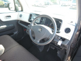 機能的な運転席は運転の妨げにならずストレスを感じさせません。