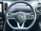 【純正革巻きステアリング】上質な革を使用することで、手にしっかり馴染みとても運転しやすいハンドルです♪