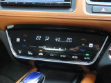 オートエアコンなので、スイッチひとつでオールシーズン快適に過ごすことができます。