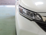 LEDヘッドライトは、点灯の瞬間から光量を発揮し、突然暗くなるトンネルなどでの安定感を高めます。