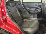 後部座席も足元が広々としていますので、ドライブ中も快適にお過ごしいただけます☆