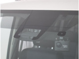 サポカーは、高齢運転者を含めたすべてのドライバーによる交通事故の発生防止・被害軽減対策の一環として、国が推奨する新しい自動車安全コンセプトです。詳しくは販売店スタッフまでおたずねください。
