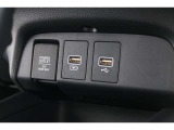 スマートフォンなどの音楽再生が可能なUSB接続ジャック装備車両です♪♪♪