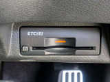 今では必需品のETCもパネルデザインにフィットするビルトインタイプなので、見た目もスッキリとしています
