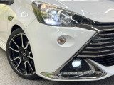 【LEDヘッドライト】悪天候や夜間走行時も良好な視界を確保し安心して運転できる高輝度LEDヘッドライトを装備!点灯速度が早く、消費電力も抑えられています。