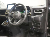 見通しのよいすっきりとした視界で、誰でも運転しやすいです。運転のしやすさは疲れにくさにも繋がりますよ♪