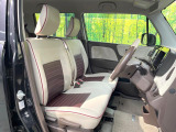 運転席シート廻りは使用感も少なく、良好な状態となっています。前オーナー様が丁寧に使っていたことがよくわかりますね。