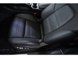 また、Eハイブリッドならではのアシッドグリーンのブレーキキャリパーが、通常のカイエンとは異なる特別感を演出しています。