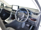 見通しのよいすっきりとした視界で、誰でも運転しやすいです。運転のしやすさは疲れにくさにも繋がりますよ♪