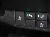 ◆パーキングセンサーシステム◆車庫入れの時などに近くに障害物がある場合、障害物までの距離を音で知らせてくれます。