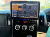 ALPINEナビ装備。Bluetoothオーディオ・DVD/CDなど多彩なメディアに対応しています。