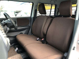 【運転席・助手席】です!実際お座りいただくのが分かりやすいと思いますので,ぜひお気軽にご来店ください♪状態もいいですよ☆