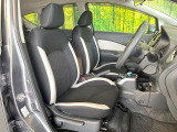 運転席シート廻りは使用感も少なく、良好な状態となっています。前オーナー様が丁寧に使っていたことがよくわかりますね。