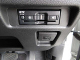 ETCももちろん搭載。いちいち料金所で停車する必要なんて当然ないです。スムーズにストレスなくドライブをお楽しみください。(※支払総額にセットアップ費用は含まれておりません。)