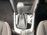 アクセルペダルを踏み込む量や速さに応じて変速パターンをし、人馬一体の運転感覚を発揮してくれる6速オートマ!