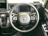 【純正革巻きステアリング】上質な革を使用することで、手にしっかり馴染みとても運転しやすいハンドルです♪