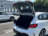 BMWを熟知したメカニックによる、360度の納車前点検。ドイツ本国と同様の教育・訓練を受けたメカニックが徹底的に点検、整備した後にお客様にお引渡しします。