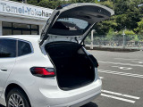 BMWを熟知したメカニックによる、360度の納車前点検。ドイツ本国と同様の教育・訓練を受けたメカニックが徹底的に点検、整備した後にお客様にお引渡しします。