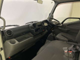 清潔で広々した座席です。ぜひ、現車を見て体感してみてください。
