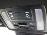両側パワースライドドア付きだから、狭い駐車スペースなどでの 乗り降りラクラク!小さなお子さまのいるご家庭には嬉しい装備。