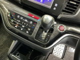発進時から滑らかに加速する無段階変速のCVTはストップ&ゴーの多い街の中も快適です