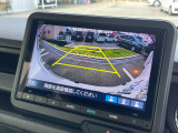 バック駐車が苦手な方や、初めてのお車で不安な方でも後方をナビ画面に映してくれるので、ラクラク停められます。