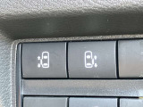両側スライドドアはオート機能付き。運転席からも開閉可能です。