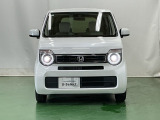 LEDヘッドライトを装備しています。LEDヘッドライトはとても明るく、雨の日や夜間走行も安全・安心です。オートライトコントロール付きで周囲の明るさに応じて自動で点灯・消灯します