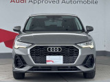 Audiの象徴であるシングルフレームグリルをよりワイドで低くシャープなデザインとすることでワイド&ローのフォルムを協調しています。