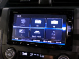 CD、DVD、Bluetooth、AM、FM、AUX、スマートフォン接続ができます。