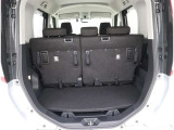 見通しのよいすっきりとした視界で、誰でも運転しやすいです。運転のしやすさは疲れにくさにも繋がりますよ♪